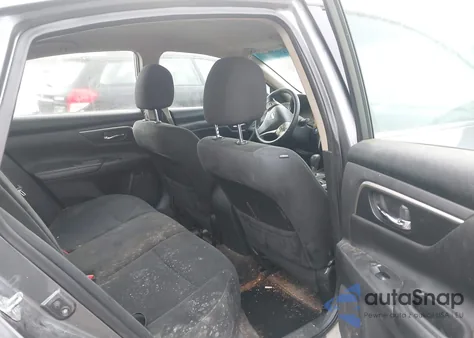 2015 Nissan Altima 2.5 S z USA, uszkodzony, nr VIN 1N4AL3AP6FN391648